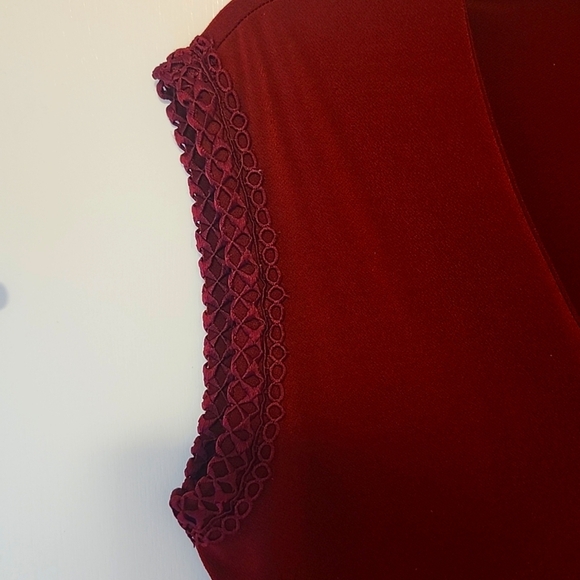 🔥SALE Express Womens Deep Burgundy Sleevless Blouse - Picture 4 of 7